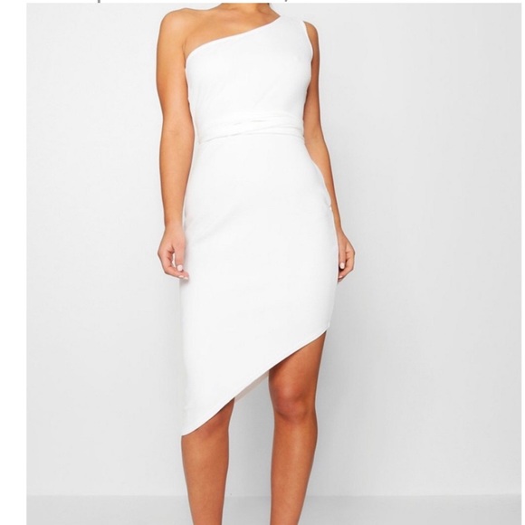 Boohoo Dresses & Skirts - Boohoo Asymmetrical Dress Size 10P